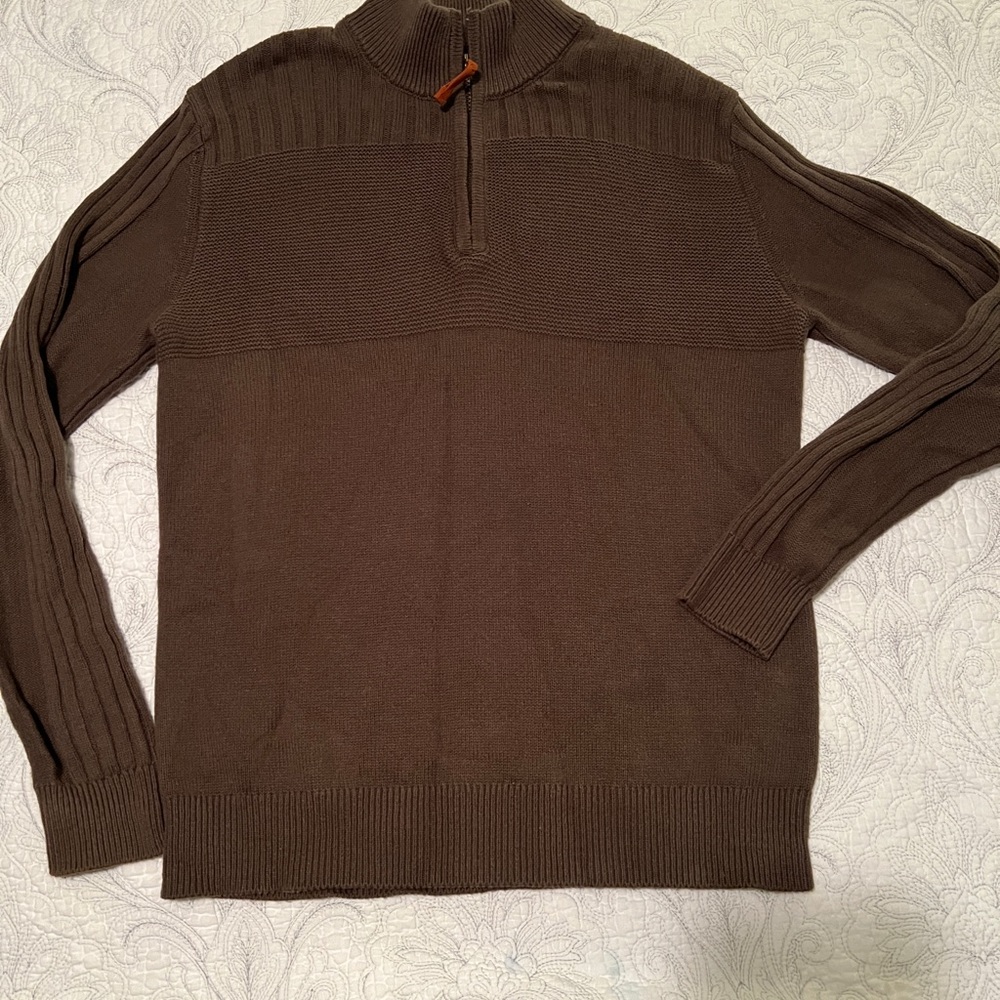 FRYE AND CO. 3/4 Zip Sweater Knit Texture, Long Sleeves. Olive green.